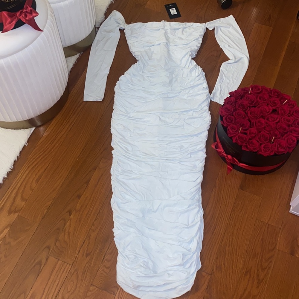 Gorgeous Riley Ruched Maxi Dress Size Medium White - Picture 7 of 8